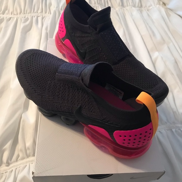 vapormax moc 2 grey and pink